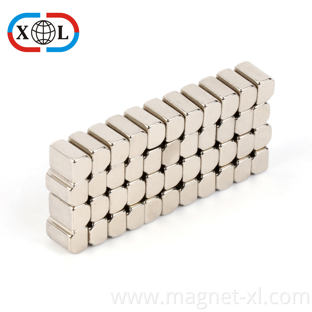 Magnet Neodymium N33EH